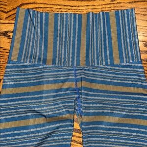 Yoga Democracy full length high rise leggings M unworn